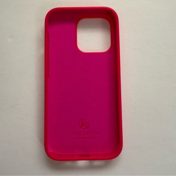 iPhone 14 Pro phone case - Picture 4 of 9